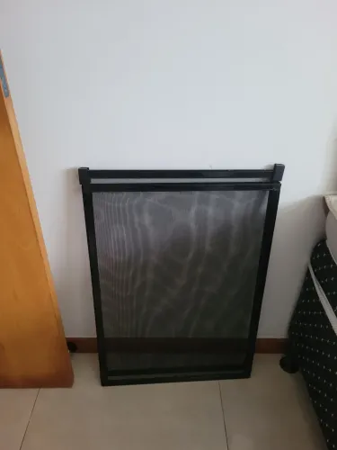 Tela ajustável para janela