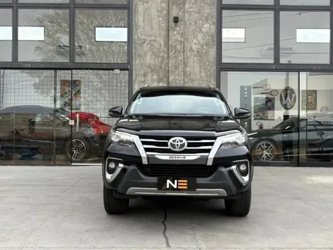 Toyota Hilux SW4 SRX 4X4 2.8 TDI 16V Dies. Aut. 2020
