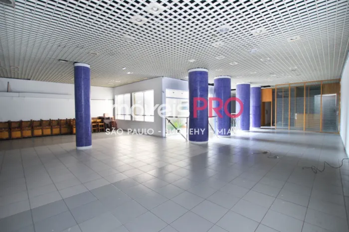 Prédio comercial pronto! Com loja, elevadores, janelões, em excelente estado