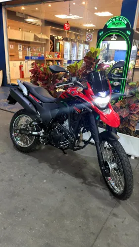 Lander 250 ano 2024 top
