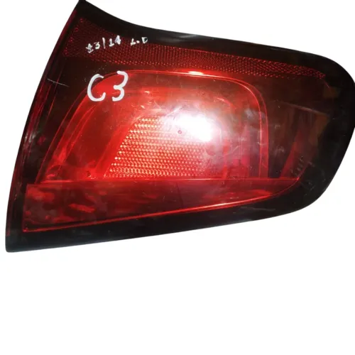 Lanterna tampa traseiro direito lado citroen c3 2012 a 2019