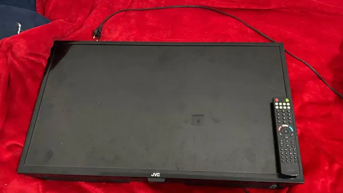 TV JVC Smart 32 plg