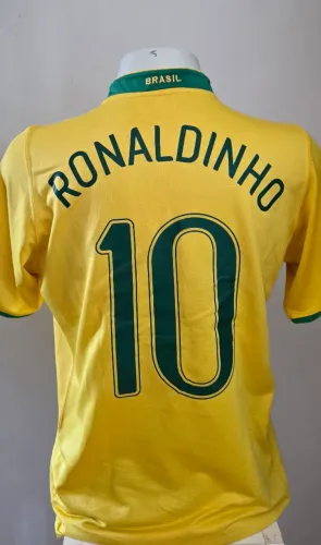 Camisa brasil 2006 Ronaldinho R10 original M