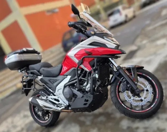 NC750X DCT AUTOMATICA NOVA RECHEADA DE ACESSORIOS