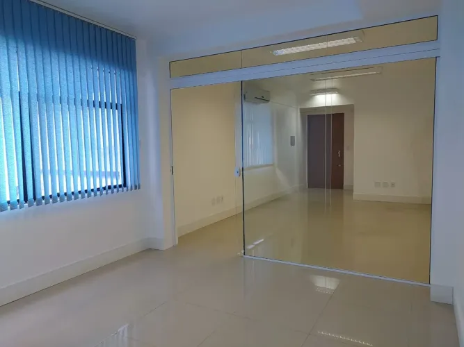 Sala comercial em Rua Jari - Passo da Areia - Porto Alegre/RS