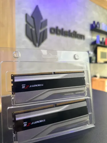 MEMÓRIA RAM G.SKILL TRIDENT Z5 RGB 32GB (2x16GB) DDR5 7200MHz PRATA NOVA.