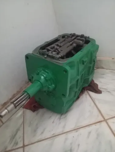 Caixa de câmbio ZF revisada 