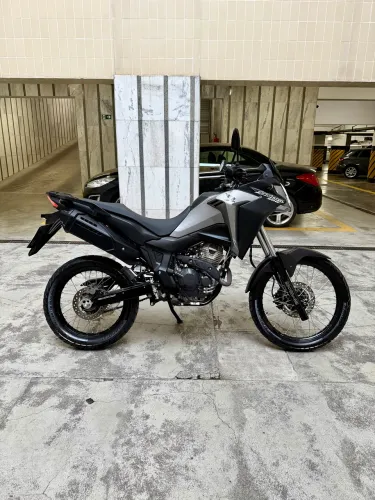 Honda Sahara 300 2025