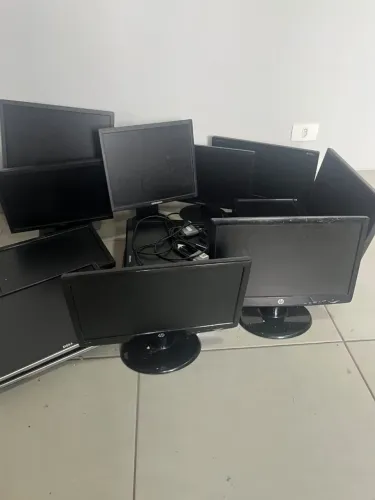 17 monitores 