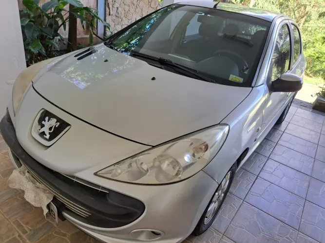 Peugeot 207 XR Sport 1.4 Flex 8V 5P 2011