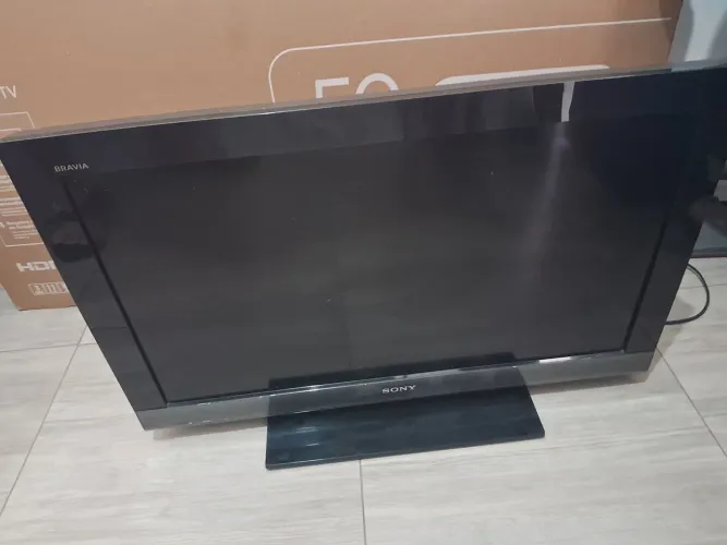 TV SONY 32 BRAVIA 300,00