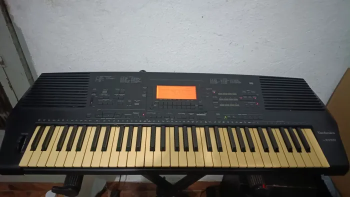 Relíquia ,teclado profissional Techinics SX- KN920, funcionando perfeitamente