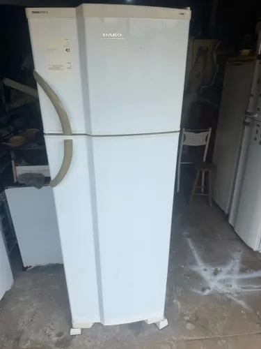 Geladeira falo