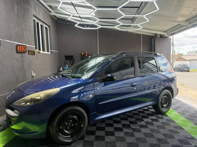 Peugeot 207 SW XR 1.4 Flex 8V 5P 2009