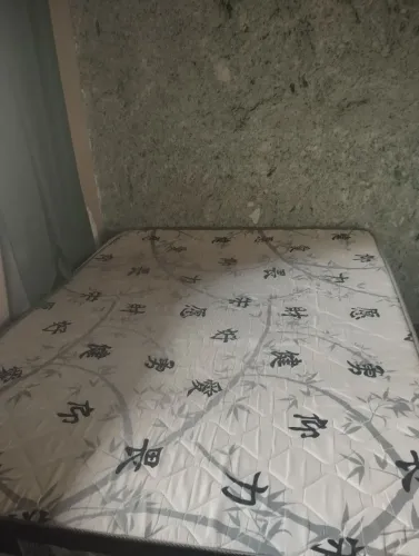 Cama box semi nova com bau