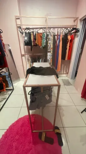 MESA DE CENTRO DE LOJA