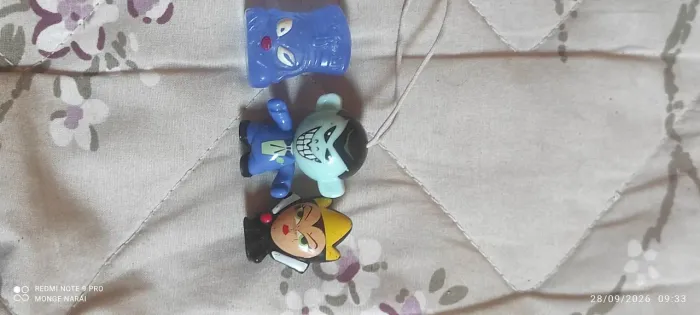 Lote colecionáveis gelouco gelocosmicos,Coringa e Disney gogos