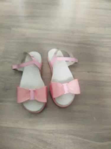 Sandália branca com rosa tamanho 30 infantil