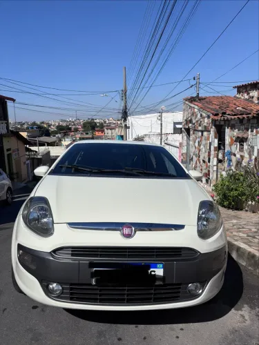 Fiat Punto Sporting 1.8 Flex 8v/16v 5P 2015