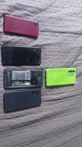 Celulares com defeito