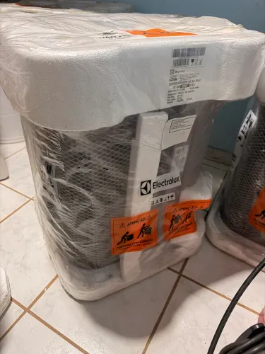 ? Ar Condicionado 18.000 BTUs Quente/Frio - NOVO