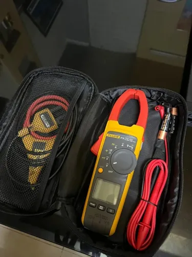 Alicate amperímetro digital Fluke 376