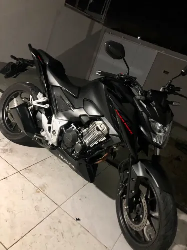Honda CB 300F Twister 2024 ABS - 28 mil km