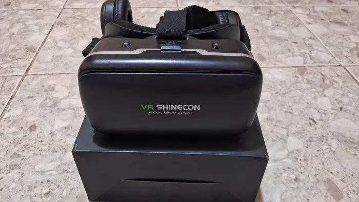 Vendo óculos de realidade virtual