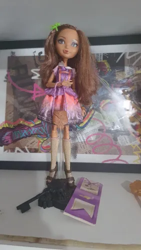 Boneca ever after high Cedar Wood. 