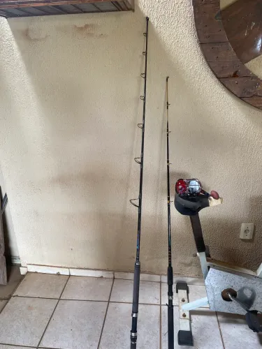 Varas e carretilha para pesca pesada