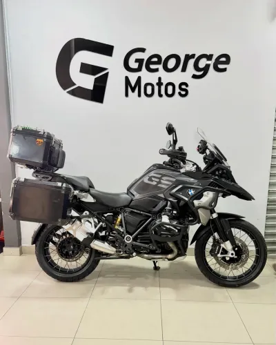 GS 1250 TRIPLE BLACK
