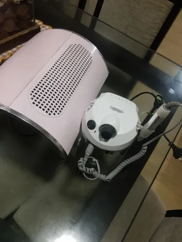 Vendo coletor de pó e lixadeira eletrônica para nails designer. Ambos em perfeito estado.