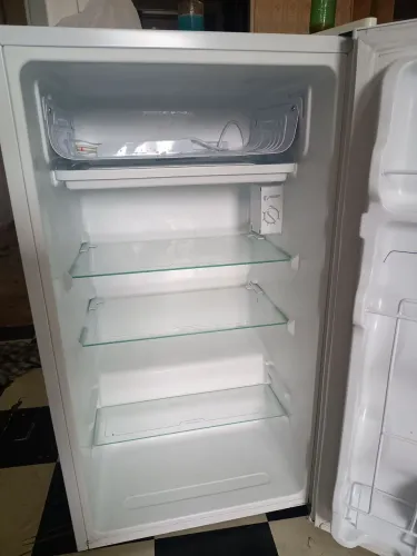 Frigobar geladeira pequena!