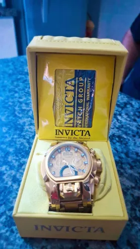 Vendo relógio Invicta muito novo 