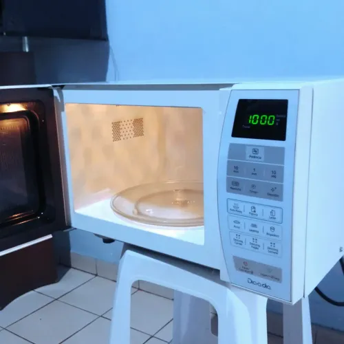 Micro-ondas Panasonic 25L digital Seminovo completo com prato funciona perfeitamente R$290