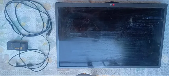TV/MONITOR LG 28LB700B-SC PARA TIRAR PEÇAS