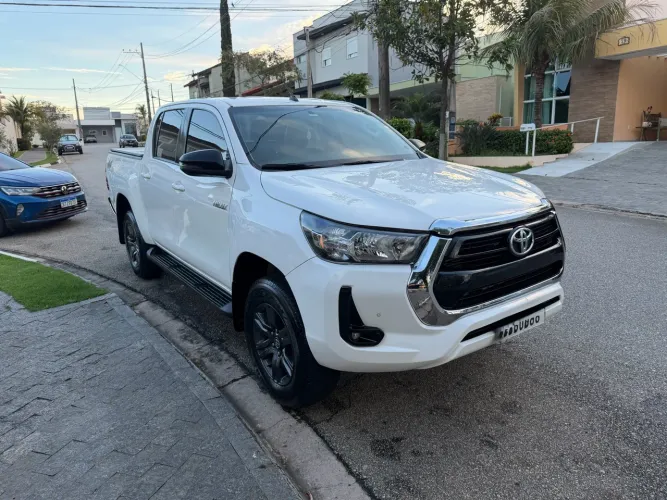 Toyota Hilux CD SR 4X4 2.8 TDI Diesel Aut. 2021