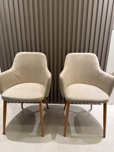 Poltronas bege (4 unidades)
