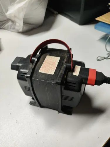 Vendo transformador 5000VA em boas condições