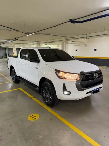 Toyota Hilux CD SR 4X4 2.8 TDI Diesel Aut. 2024