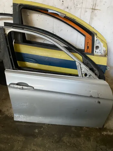 PORTA BMW 320i 2013/2018