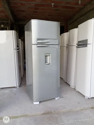 VENDO GELADEIRAS VÁRIOS MODELOS DISPONÍVEIS