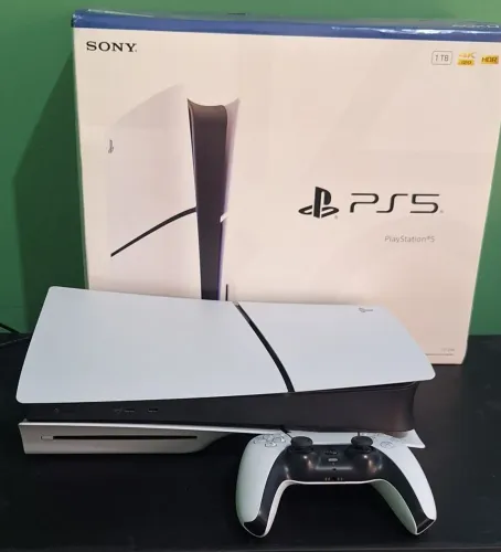 Playstation 5 .... Ps5, menos de 1 ano de uso. Com caixa e nota fiscal.