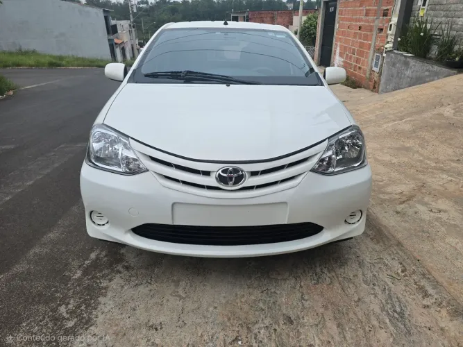 Toyota Etios XS 1.3 Flex 16V 5P Mec. 2013