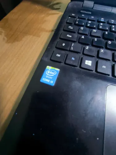 Notebook core i5 de 4 ° geração windows 10 com carregador SSD e 8 gb de ram