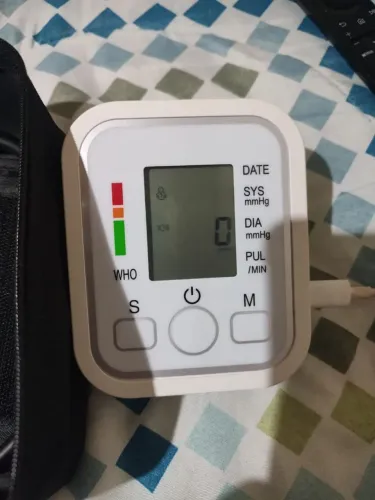 monitor digital automático de pressão arterial de braço<br>100 reais - entrego