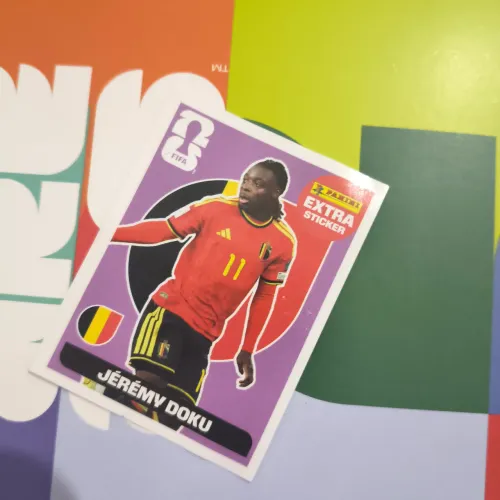 FIGURINHA JÉRÉMY DOKU EXTRA STICKER ROXA ?<br>