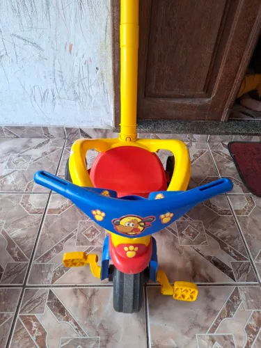 Quadriciclo de criança cachorrinho