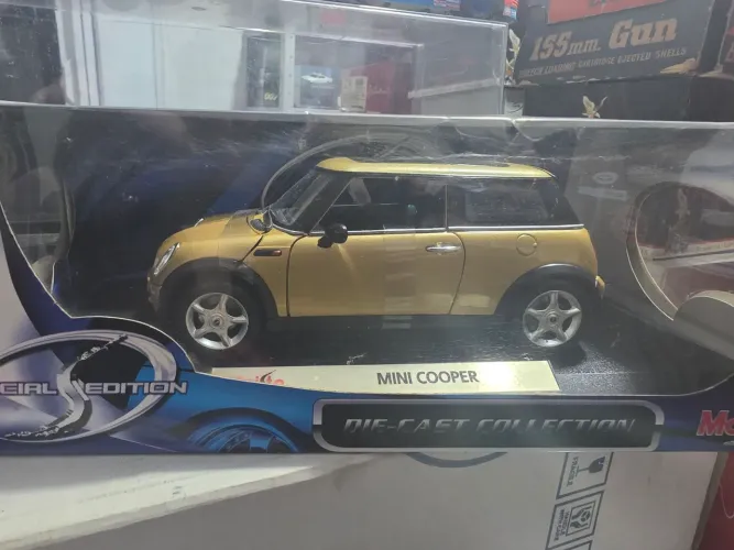 Miniatura 1:18 mini cooper raro achar esse modelo maisto novo