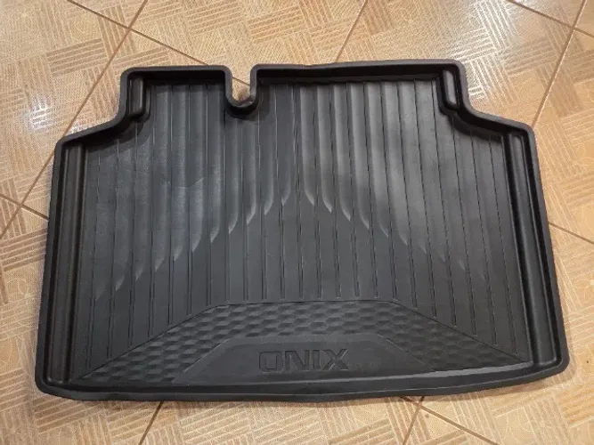 Tapete Bandeja para Porta-Malas - Chevrolet Onix Hatch